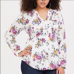 Torrid long sleeve pleated blouse
